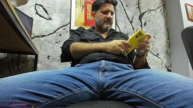 Maxi TheBigDaddy online show from January 9, 2026, 3:19 pm