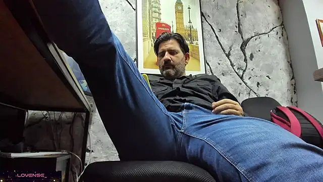 Maxi TheBigDaddy online show from December 18, 2025, 12:05 am