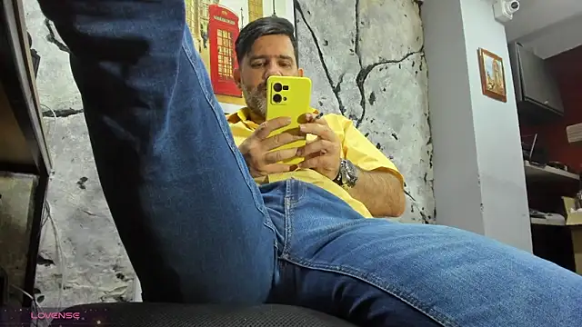 Maxi TheBigDaddy online show from February 18, 2026, 1:18 pm