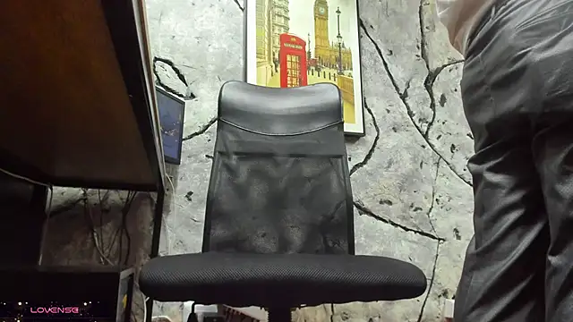 Maxi TheBigDaddy online show from December 2, 2025, 5:03 pm