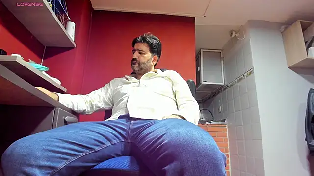 Maxi TheBigDaddy online show from March 6, 2025, 12:19 pm