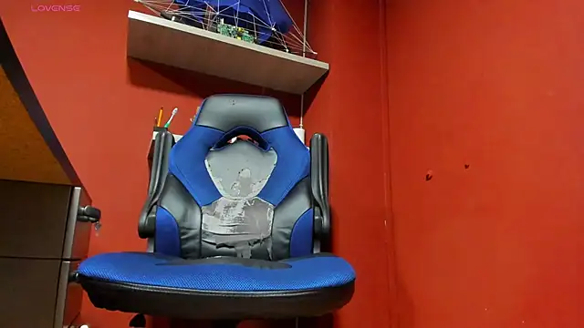 Maxi TheBigDaddy online show from March 19, 2025, 1:07 pm