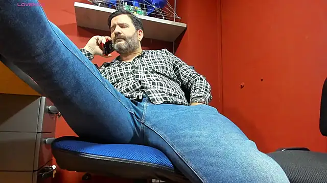 Maxi TheBigDaddy online show from March 12, 2025, 12:26 pm