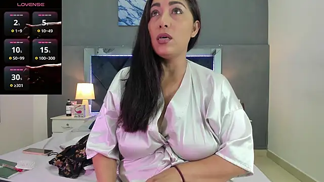 Snapshot of Lauralove_69 chatting on March 2, 2026, 9:00 pm Lauralove 69 online show from March 2, 2026, 9:00 pm