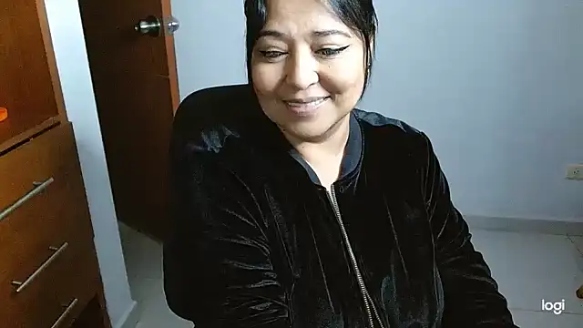 mariemiller19 online show from December 10, 2024, 7:16 am