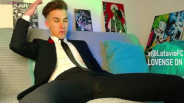 Midnighter  online show from March 15, 2026, 11:06 am