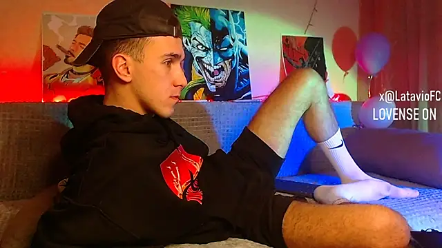 Snapshot of Midnighter_ chatting on January 13, 2025, 11:38 pm Midnighter online show from January 13, 2025, 11:38 pm