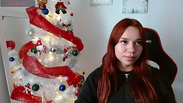 Snapshot of samantha_tattu chatting on December 30, 2024, 4:18 pm samantha tattu online show from December 30, 2024, 4:18 pm