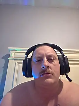 Snapshot of BigDickWorster chatting on November 19, 2025, 7:08 am BigDickWorster online show from November 19, 2025, 7:08 am