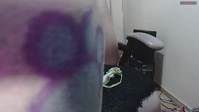 Snapshot of toxxxic_cams chatting on June 15, 2026, 5:51 am toxxxic cams online show from June 15, 2026, 5:51 am