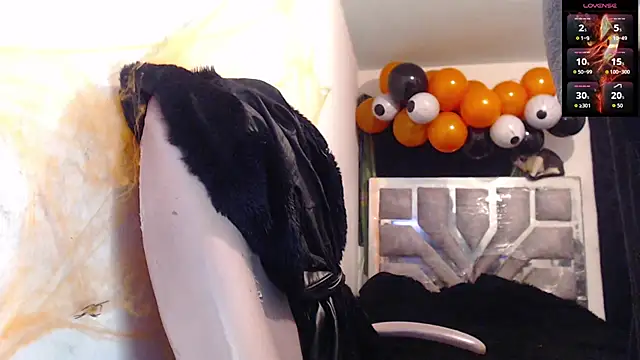 toxxxic cams online show from October 19, 2025, 6:38 am