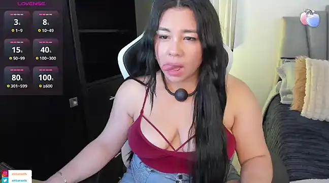 ambar-wells online show from February 17, 2025, 9:32 pm