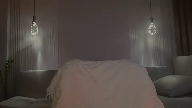 kawaii mia online show from April 28, 2026, 7:07 pm