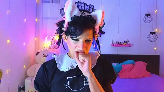 Ariel Femboy  online show from November 5, 2025, 5:10 am