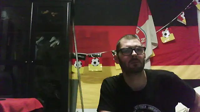 Snapshot of Die-geile-Sau chatting on November 8, 2025, 3:04 pm Die-geile-Sau online show from November 8, 2025, 3:04 pm