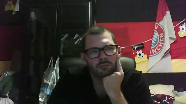 Snapshot of Die-geile-Sau chatting on November 14, 2025, 8:34 pm Die-geile-Sau online show from November 14, 2025, 8:34 pm