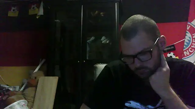 Snapshot of Die-geile-Sau chatting on November 2, 2025, 5:51 pm Die-geile-Sau online show from November 2, 2025, 5:51 pm