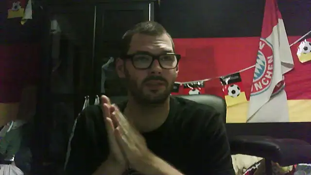 Snapshot of Die-geile-Sau chatting on November 17, 2025, 7:51 pm Die-geile-Sau online show from November 17, 2025, 7:51 pm