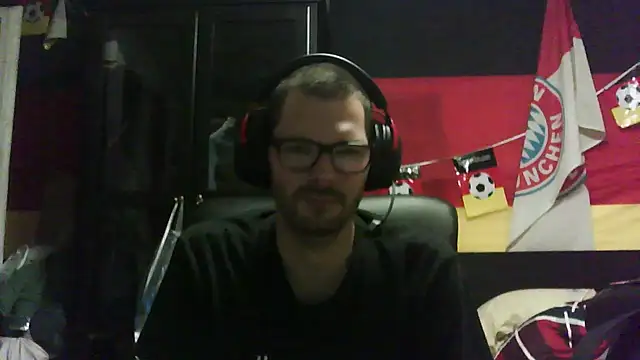 Snapshot of Die-geile-Sau chatting on November 16, 2025, 9:41 pm Die-geile-Sau online show from November 16, 2025, 9:41 pm