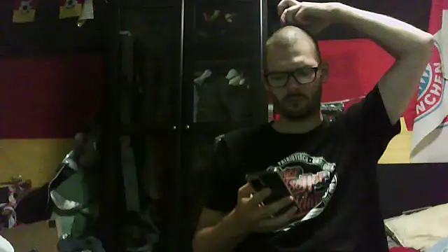 Snapshot of Die-geile-Sau chatting on September 16, 2025, 7:04 pm Die-geile-Sau online show from September 16, 2025, 7:04 pm