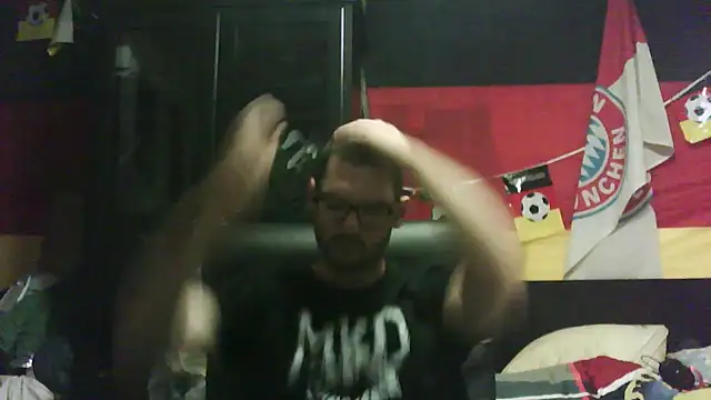 Snapshot of Die-geile-Sau chatting on November 18, 2025, 8:12 pm Die-geile-Sau online show from November 18, 2025, 8:12 pm