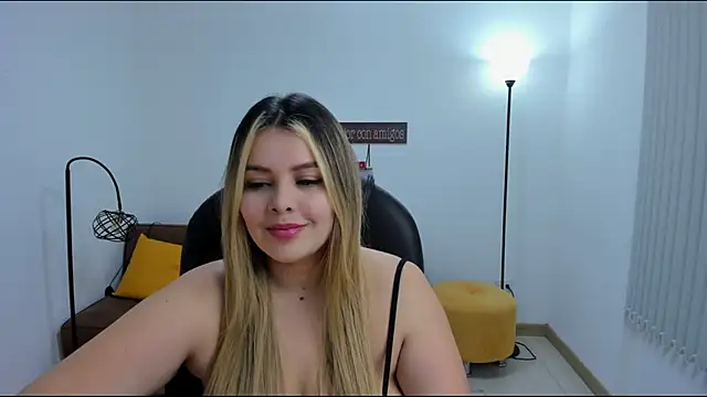 camiilaa1 online show from February 9, 2025, 4:04 am