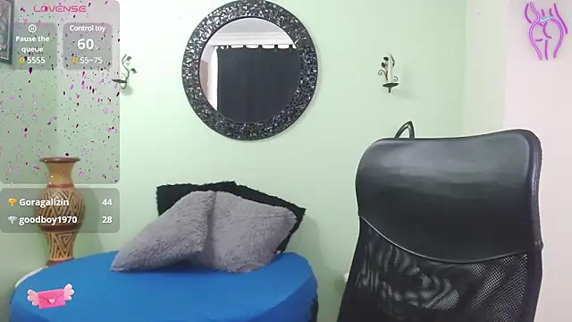 Sofia Franco  online show from March 4, 2025, 9:22 pm