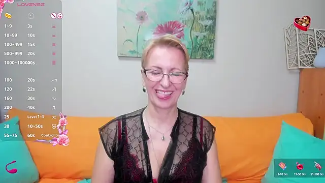iamyourdream89 online show from February 26, 2025, 8:04 pm