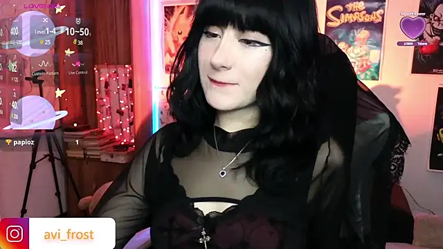 Snapshot of avi_frost chatting on February 12, 2025, 7:13 am avi frost online show from February 12, 2025, 7:13 am