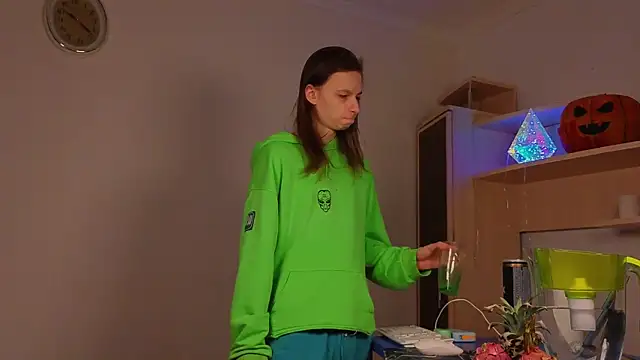 Frank Fraer online show from April 6, 2026, 8:21 pm