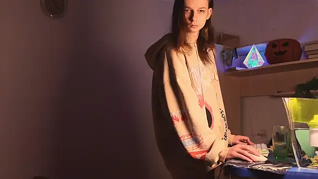 Frank Fraer online show from February 8, 2026, 4:43 am