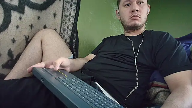 Snapshot of sweet_cock28 chatting on October 24, 2025, 3:33 pm sweet cock28 online show from October 24, 2025, 3:33 pm