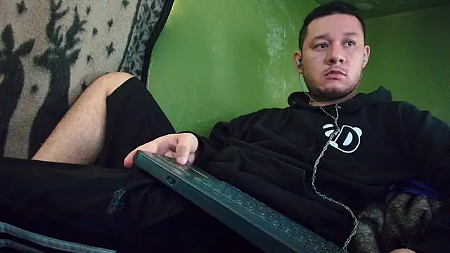 sweet cock28 online show from February 4, 2025, 3:26 pm