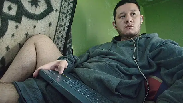 Snapshot of sweet_cock28 chatting on November 5, 2025, 3:26 pm sweet cock28 online show from November 5, 2025, 3:26 pm