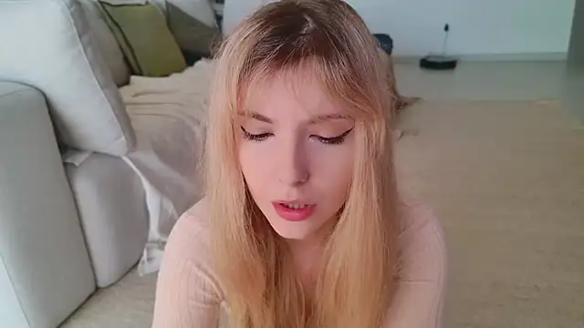 Cassycum online show from March 10, 2025, 2:48 pm