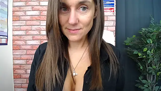 HarleyRebz online show from November 17, 2025, 12:20 pm