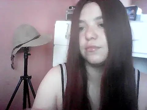 Oxitocina2000 online show from November 13, 2025, 9:08 pm