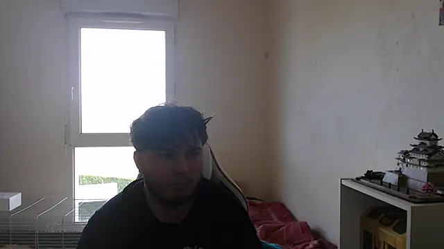 Snapshot of -Zerax- chatting on September 28, 2025, 2:02 pm -Zerax- online show from September 28, 2025, 2:02 pm