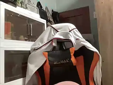 UrLove Marga online show from January 17, 2026, 11:41 pm