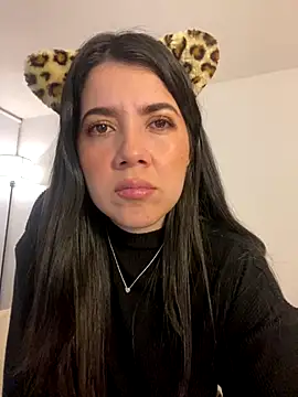 saori 10 online show from October 31, 2025, 11:00 pm