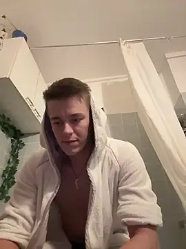 Toyjungee online show from October 9, 2025, 1:28 am