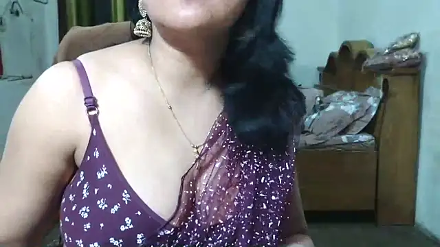 Cute Mahi22 online show from November 17, 2025, 7:12 am