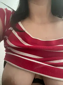 Sarahkhaalifa online show from March 19, 2026, 9:20 am