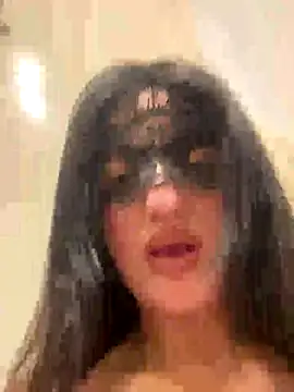 Sarahkhaalifa online show from January 7, 2026, 9:53 pm