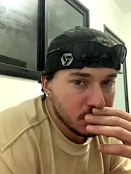 guaposexyh0t online show from November 13, 2025, 5:00 am