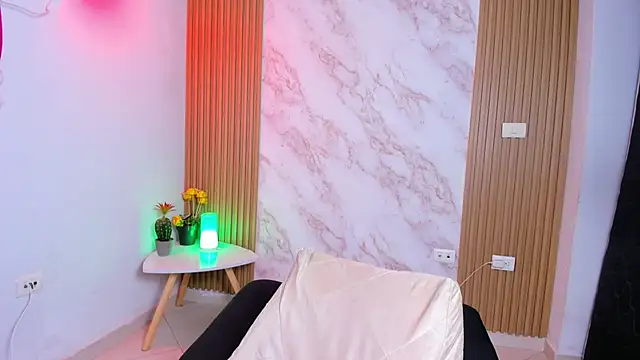 Megan blue7 online show from March 6, 2025, 2:29 pm