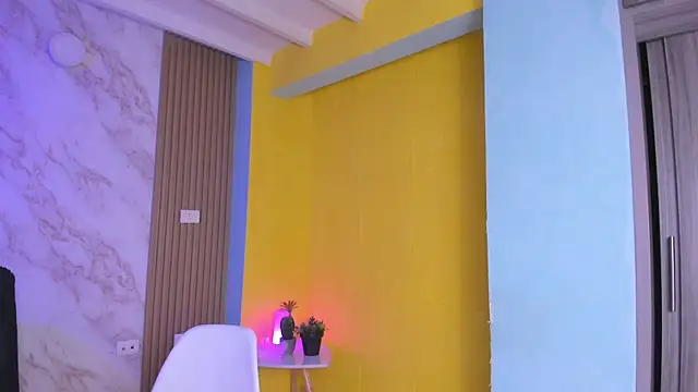 Snapshot of Megan_blue7 chatting on October 20, 2025, 11:22 am Megan blue7 online show from October 20, 2025, 11:22 am