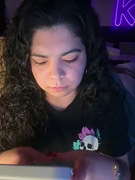 Snapshot of kimmiakiss22 chatting on February 13, 2026, 5:29 am kimmiakiss22 online show from February 13, 2026, 5:29 am