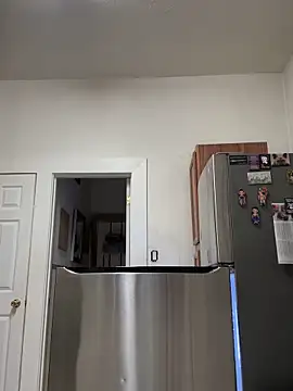 kimmiakiss22 online show from November 24, 2025, 9:15 pm