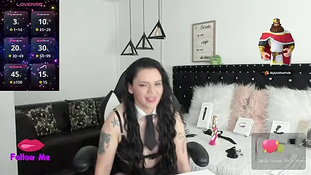 natasha logan  online show from February 16, 2025, 10:10 am